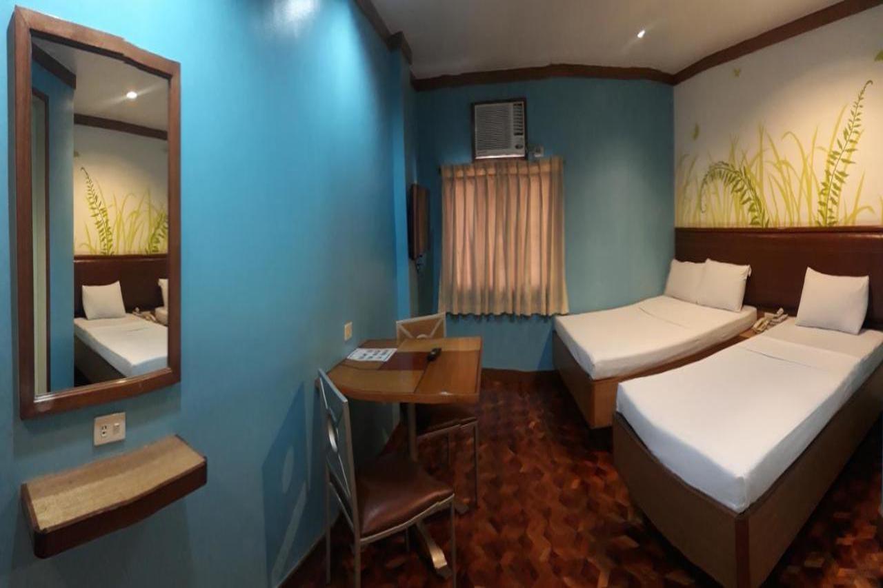 Park Bed And Breakfast Hotel Pasay Bagian luar foto
