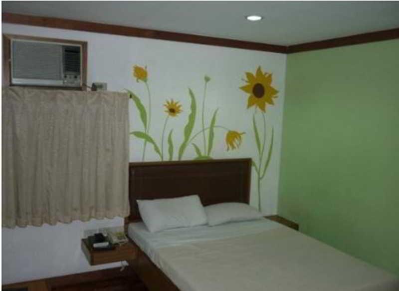 Park Bed And Breakfast Hotel Pasay Bagian luar foto