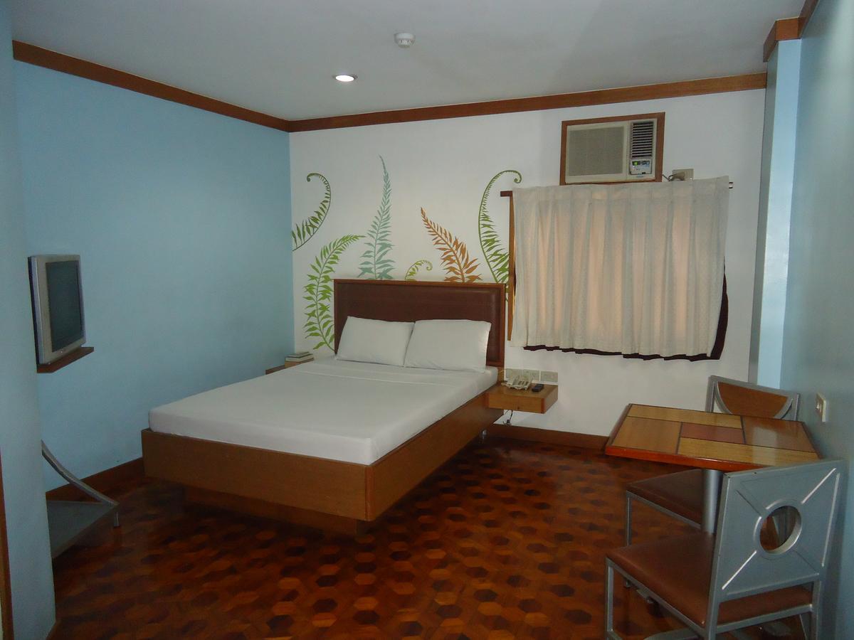 Park Bed And Breakfast Hotel Pasay Manila Bagian luar foto