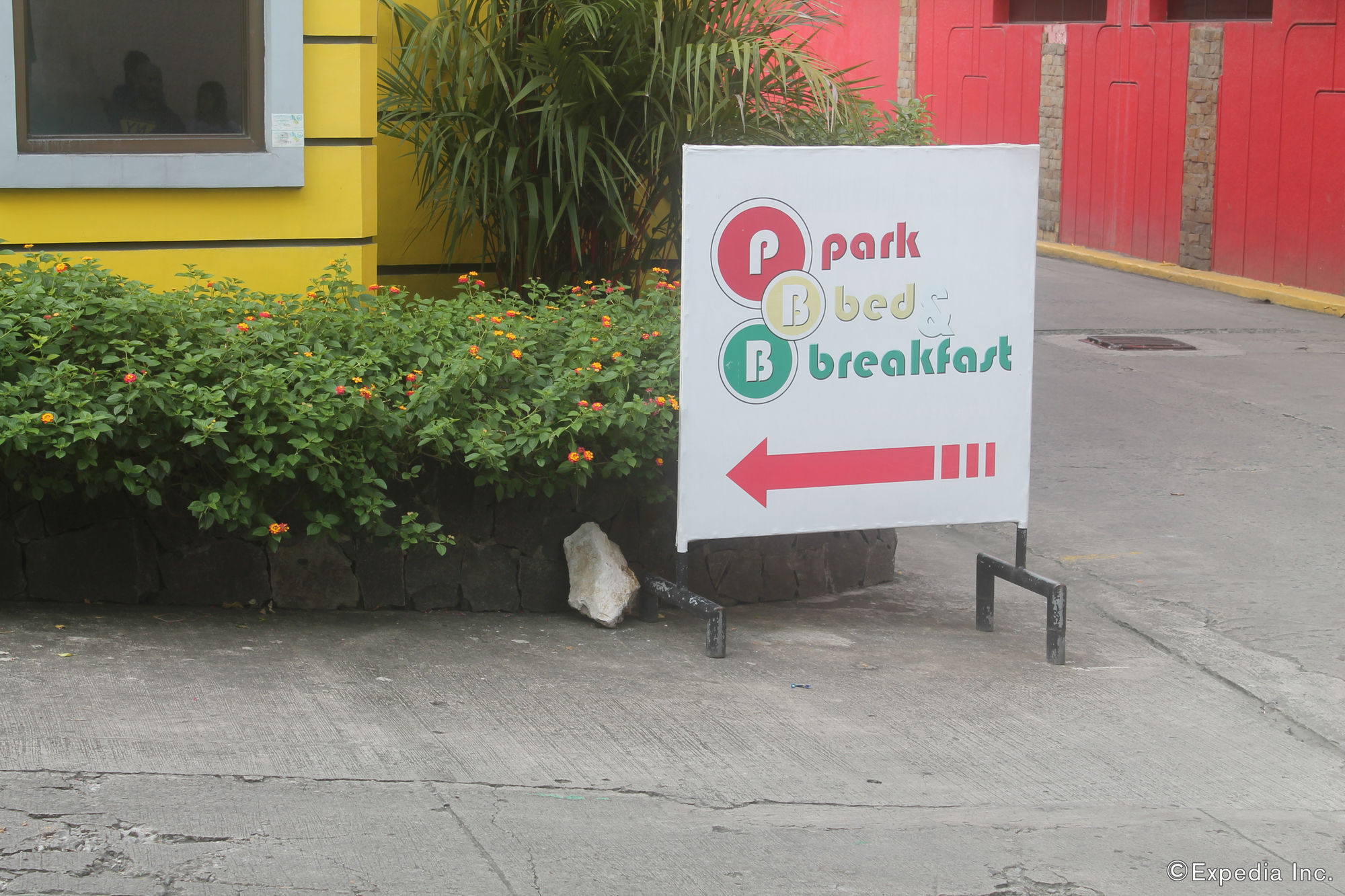 Park Bed And Breakfast Hotel Pasay Bagian luar foto